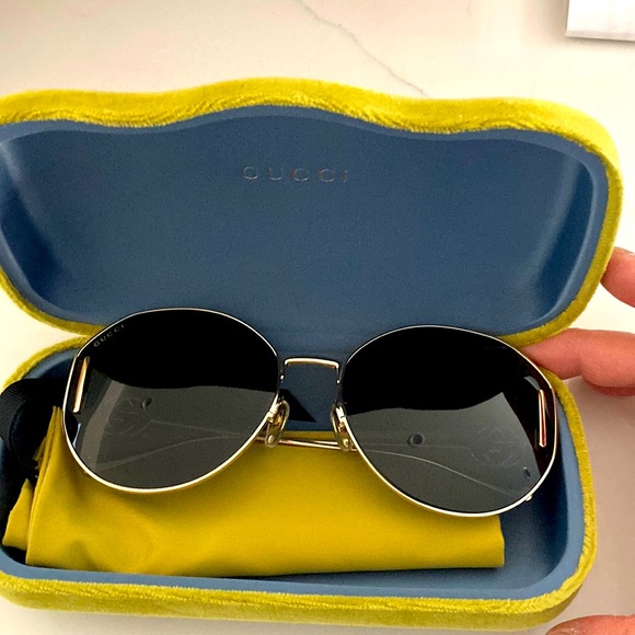 Gucci sunglasses